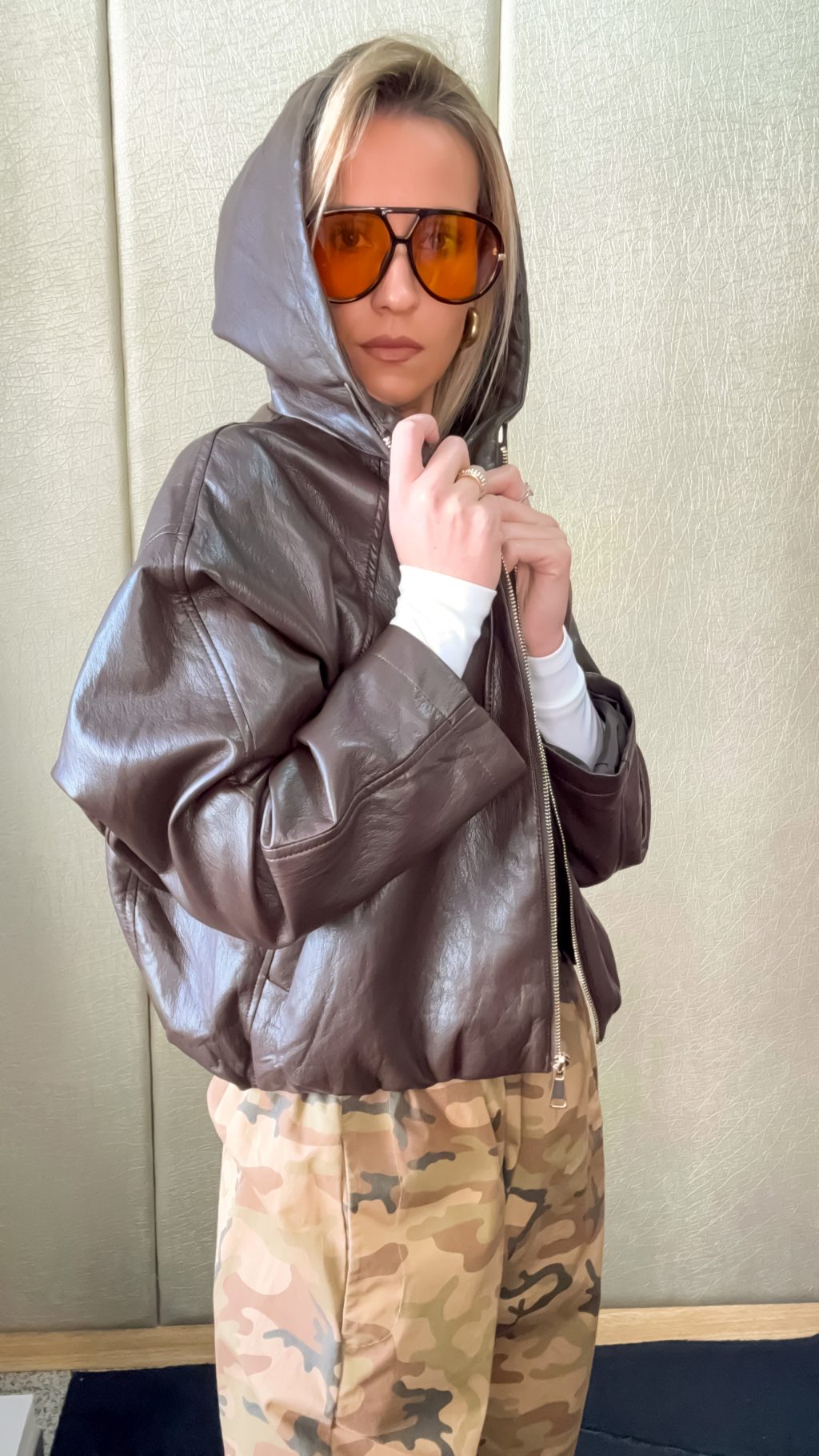 Bomber Castanho com Capuz
